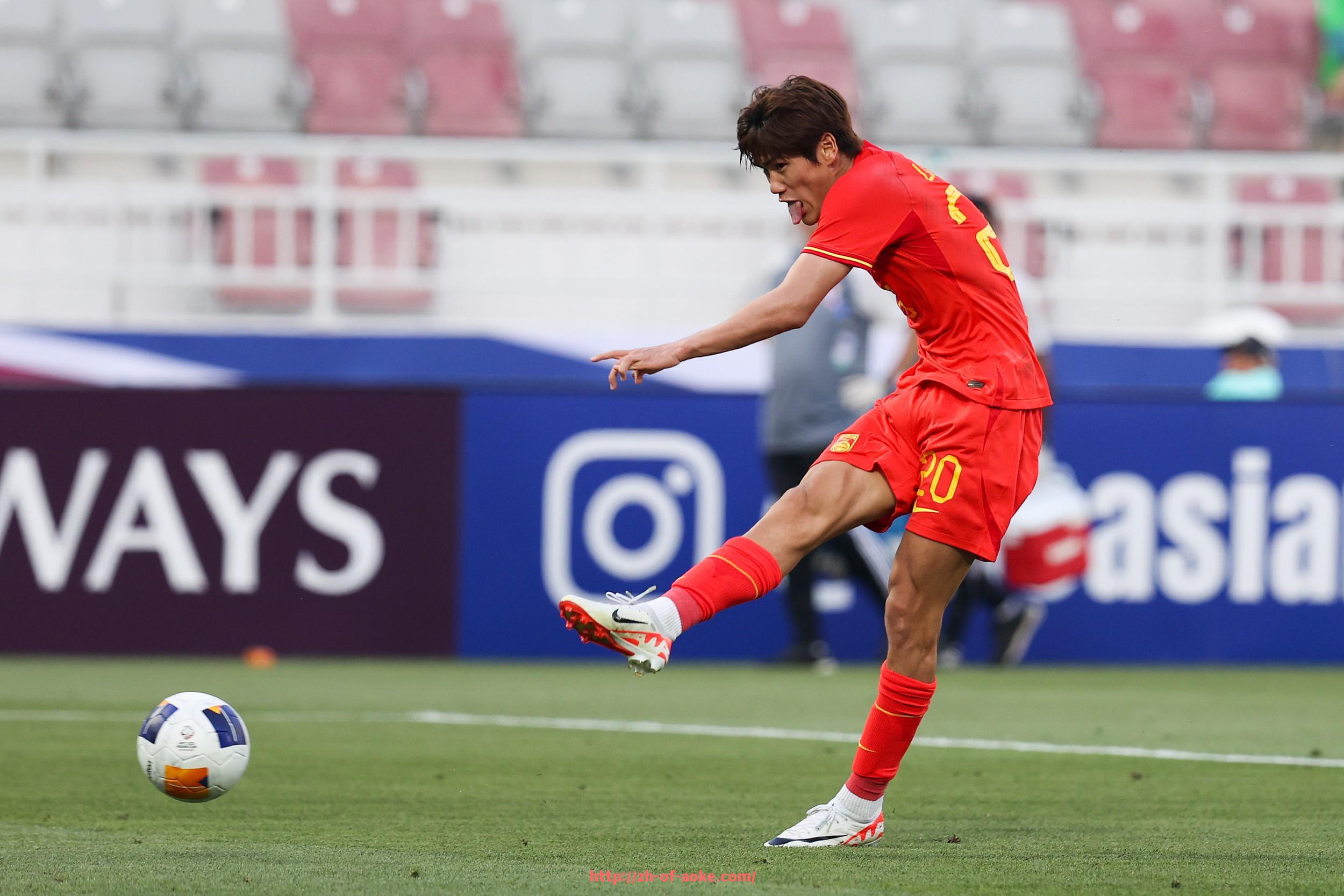 澳客足彩-火箭队季后赛首轮回顾：胜负关键与裁判争议